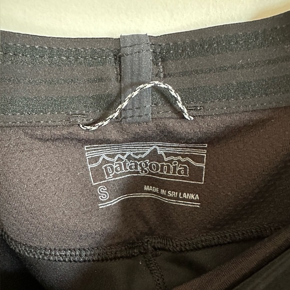 Patagonia Endless Run Black Athletic Leggings - Picture 3 of 4